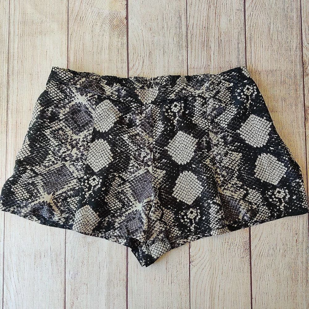 Fredericks of Hollywood snakeskin satin sleep shorts sz L
